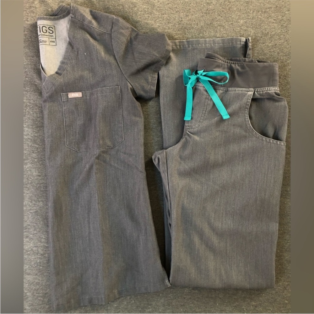 Figs Graphite Scrubs Set XXS Kade Bottoms & XXS Catarina top